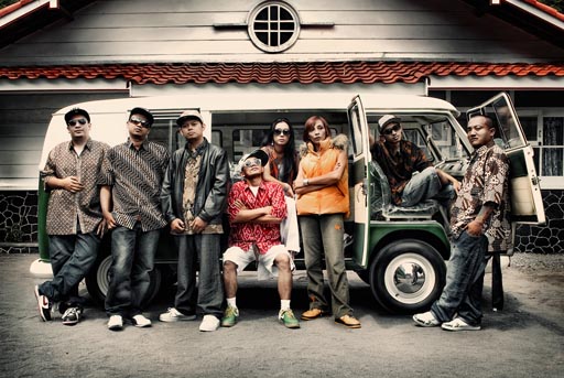 http://repository.finroll.com/global/images/articles/Hendra/Jogja-Hip-Hop-Foundation.jpg